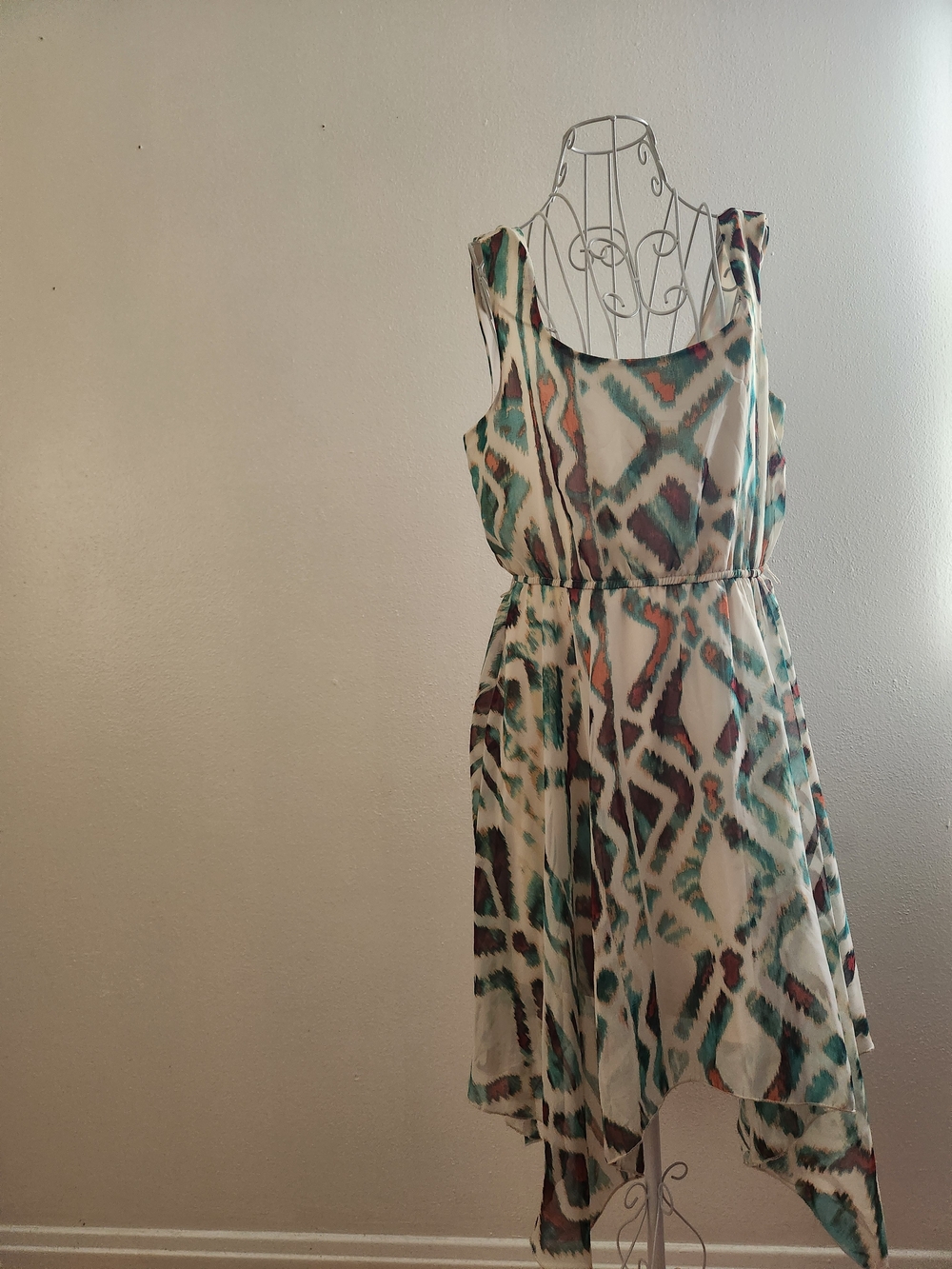 Love Reign Boho Ikat Geometric Handkerchief Hem Dress L